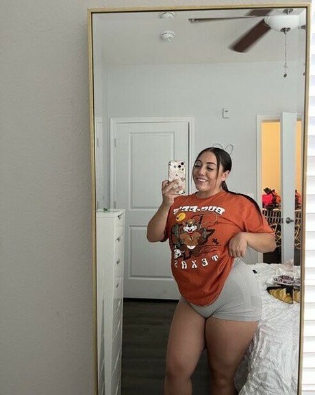 realtxhottie model pornographic image