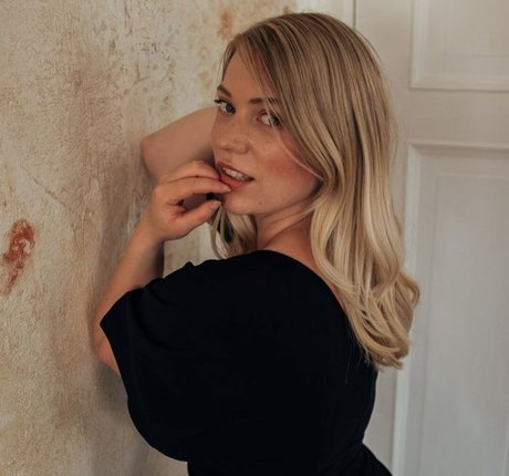 Laura Katz pornstar nude galleries