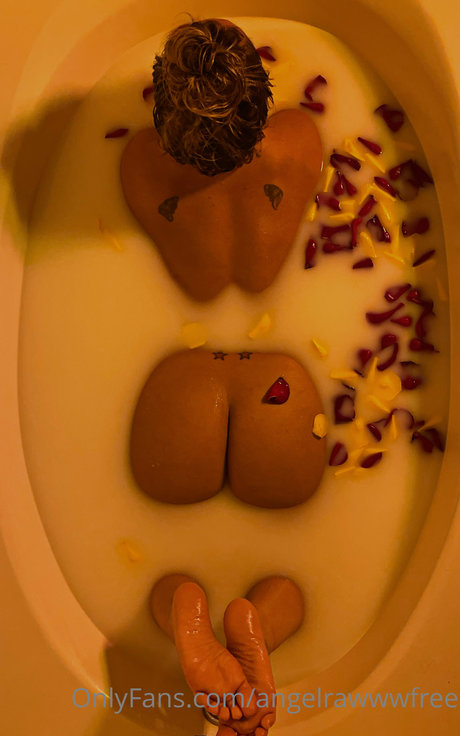 thick girls onlyfans free naked photo