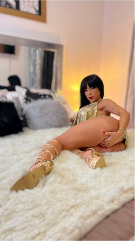 Allison Miller model art galleries