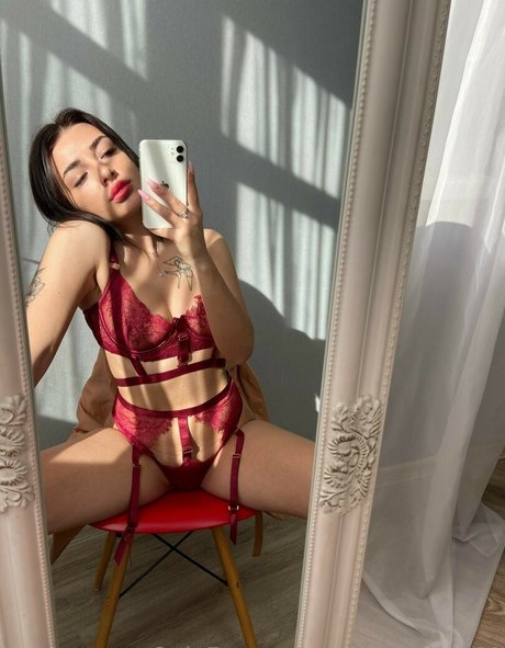 Yummy Nut art actress archive