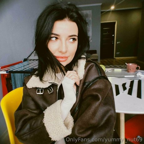 Yummy Nut perfect actress photo