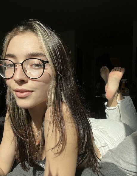 Goddess Nicci high quality star photo