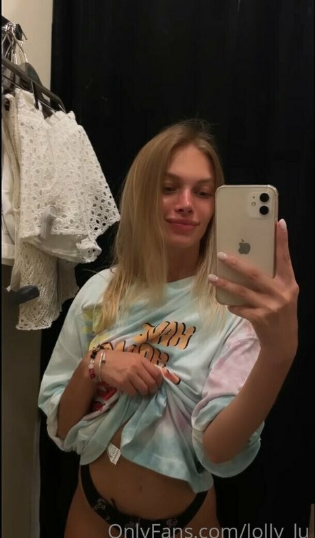 Lolly Lu model pornographic image