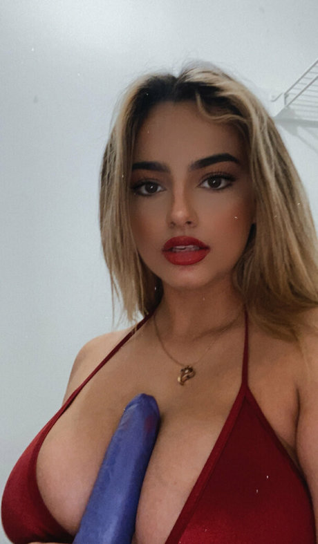 freakydesi sexy model picture