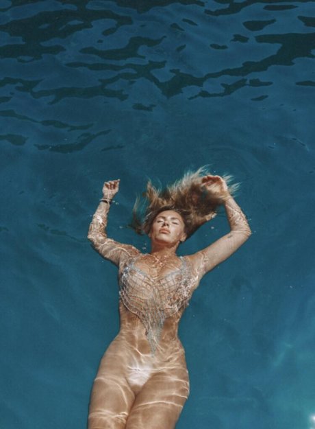 Loowky nice pornstar gallery