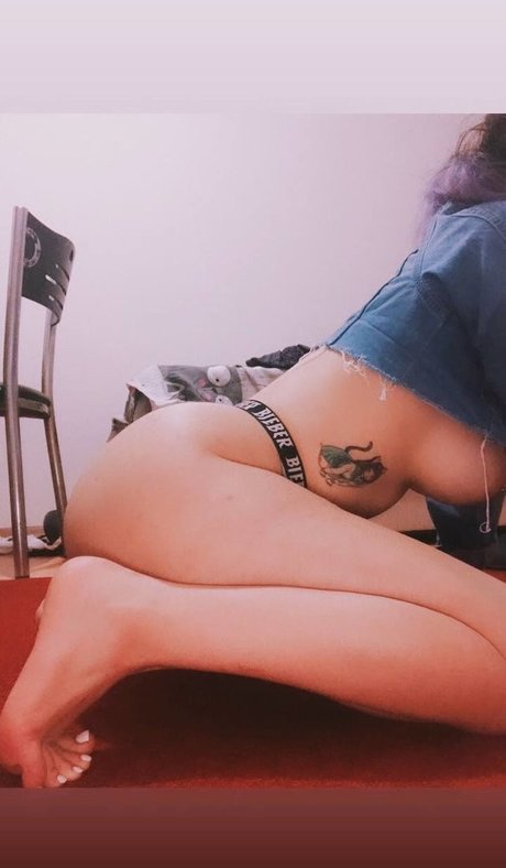 ruhsuzkahpe31 erotic actress pic