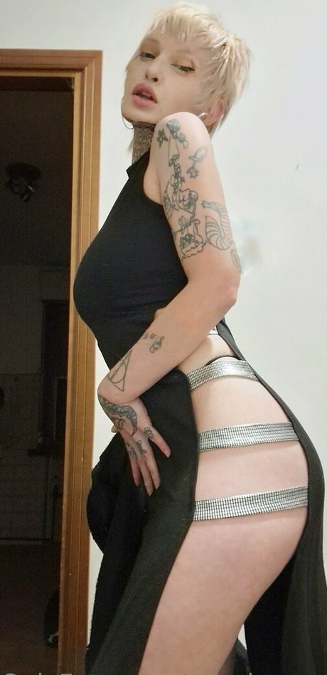 Nausicaa Rondina_ adult star picture