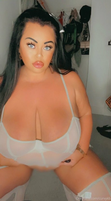 Curvykb star nice images