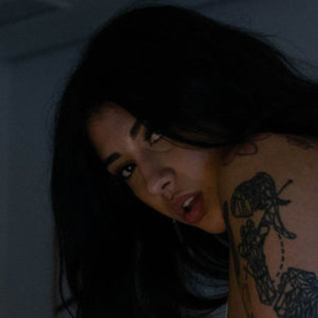 ClaudiaTwerkUp star hot photos