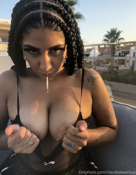 ClaudiaTwerkUp star perfect images