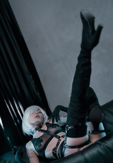 itsadeathwish exclusive model pictures