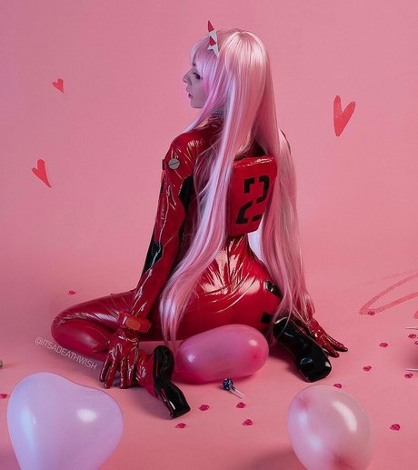 itsadeathwish sex model image