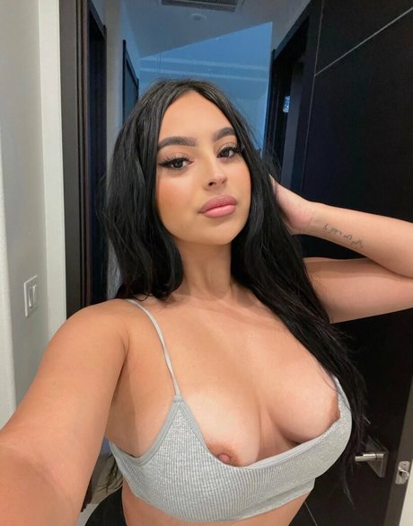 julianicolestar star adult photo