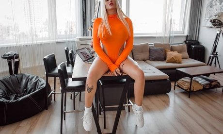 Merelin pornstar erotic img