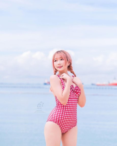 Akaei Ray nude star pic