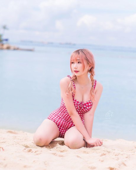 Akaei Ray pornstar nude image