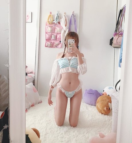 Akaei Ray hot model photos