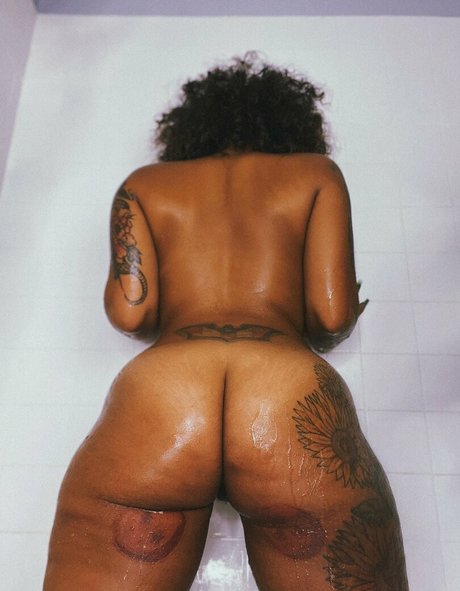 helloomcfly model nudes pic