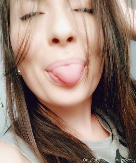 GoddessZoey star porn img