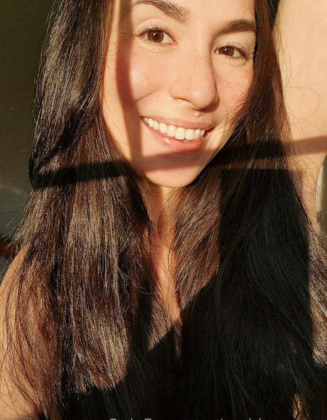 GoddessZoey xxx star photo