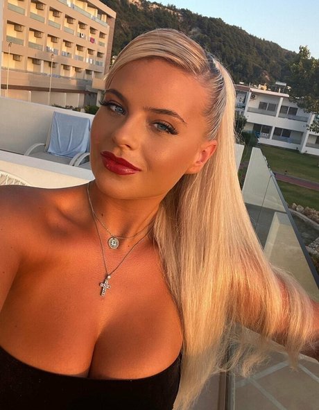 famous femboy onlyfans nude galleries