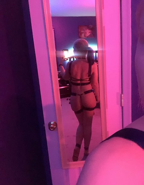 blonde handjob onlyfans free nude photo