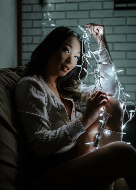 Lizzievx adult star photo