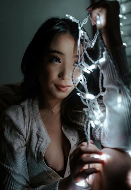 Lizzievx porn actress archive