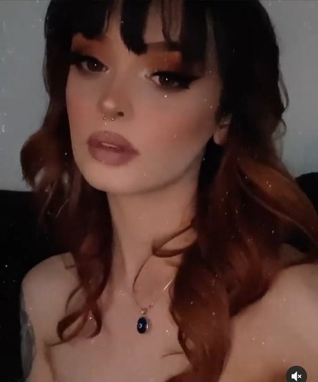 Mystichan pornstar high quality photos