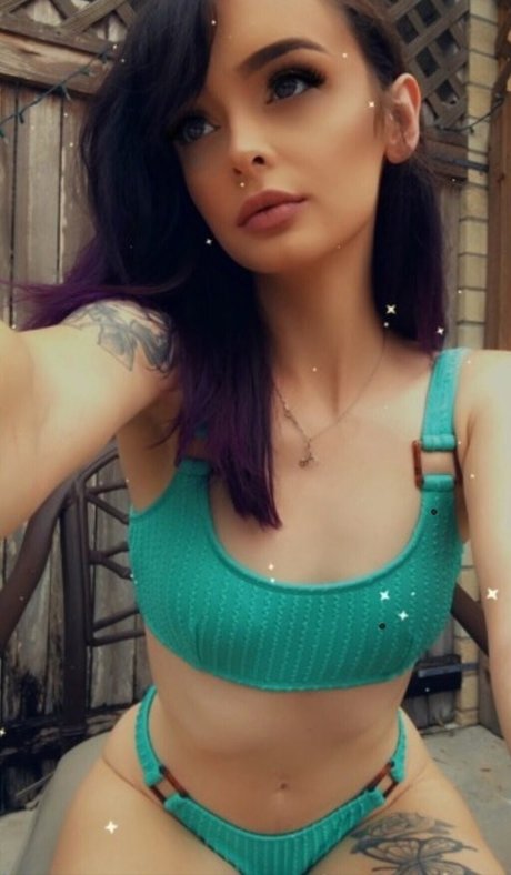 Mystichan beautiful pornstar picture