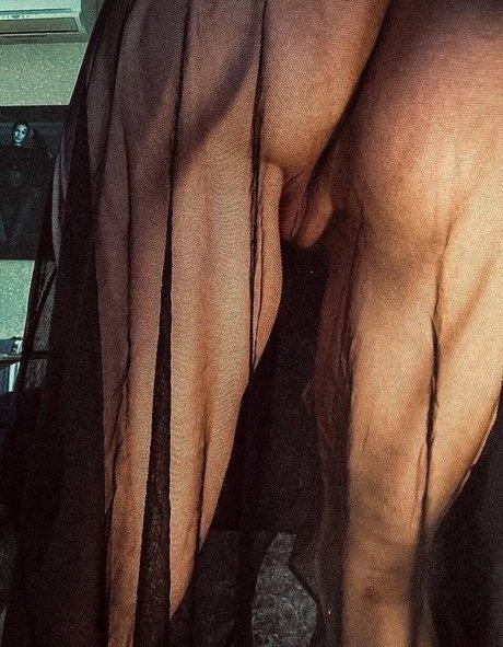 Elena Ptena hd star photos