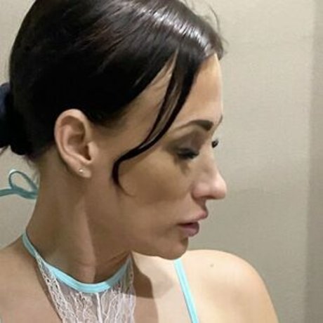 Kinky Mommy pornstar high quality img