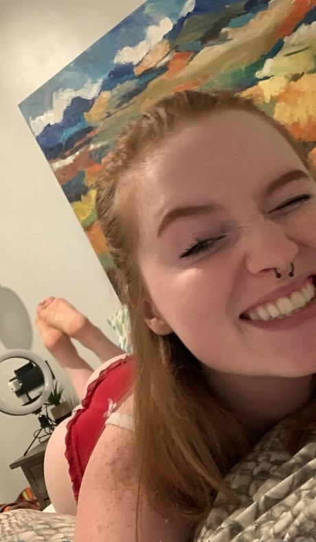 pody erotic model image