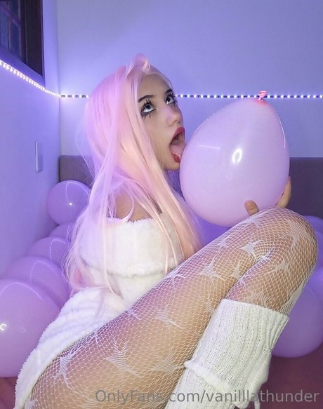 mirror selfie onlyfans exclusive pics