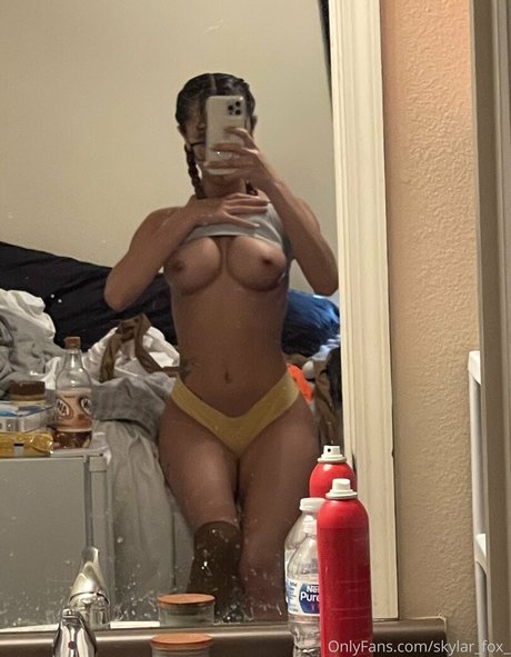 Skylar Fox art actress pic