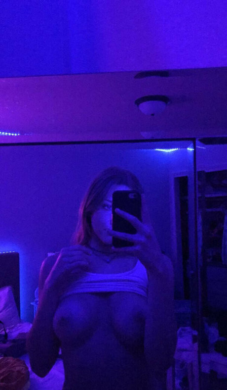 Oakleymiddleton18 hot model galleries