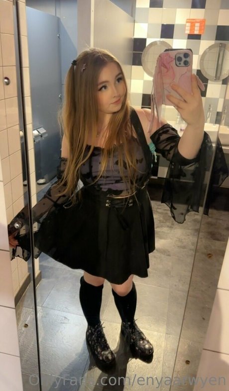 small pussy onlyfans hot naked pic