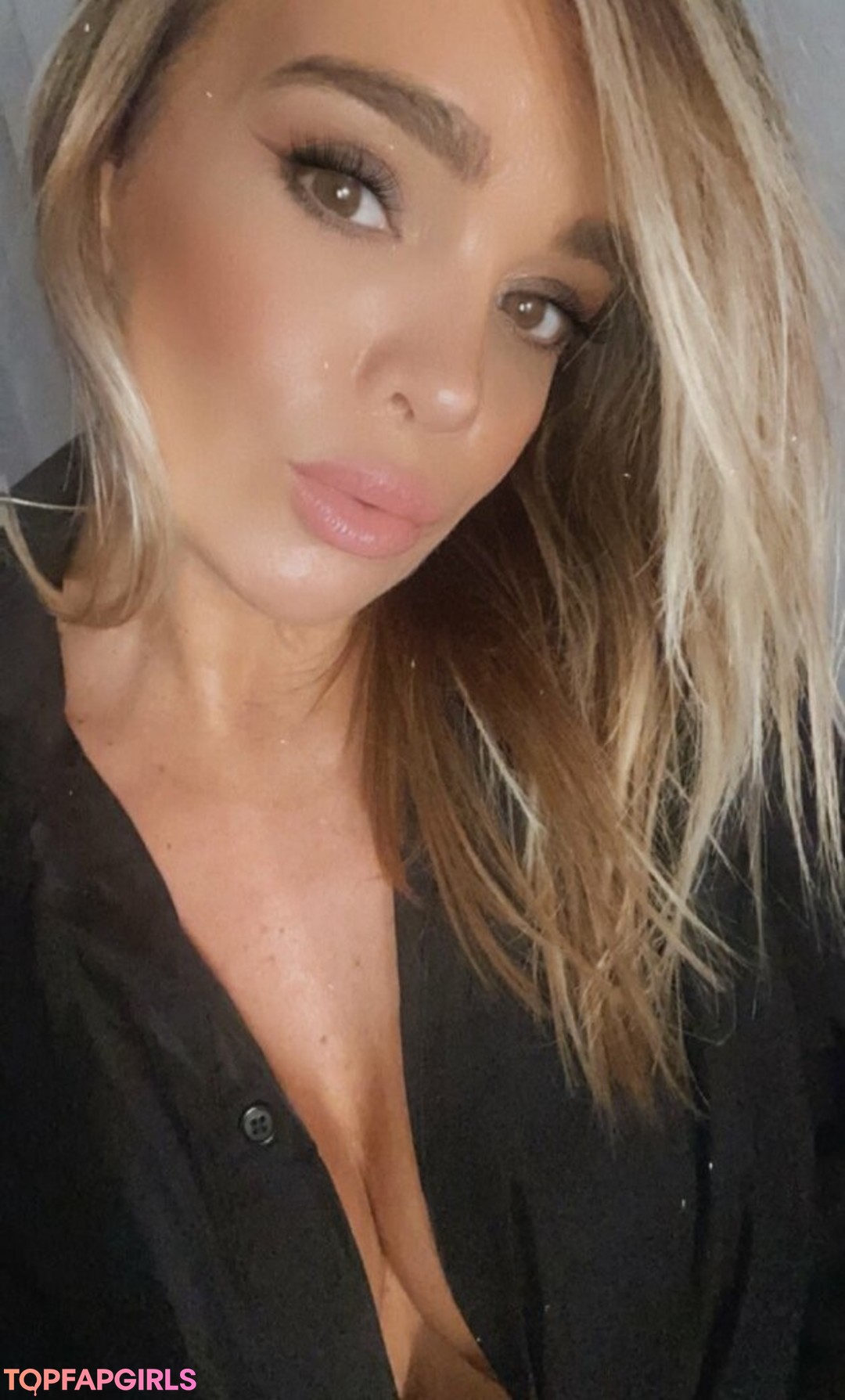 Virginie Caprice exclusive model galleries