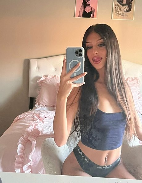 aprilpaigee naked pornstar photo