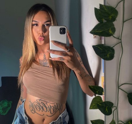 bruninhatgirl free star pictures