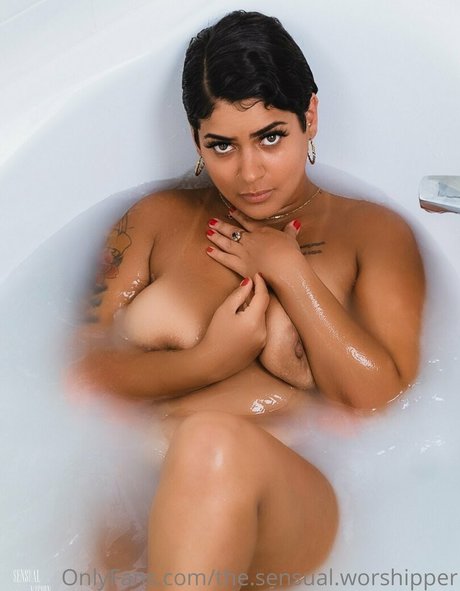 the sensual worshipper nudes pornstar img