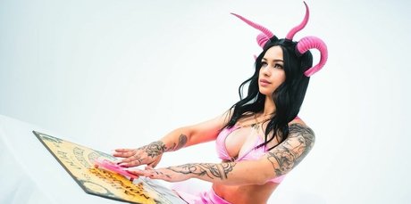 lindseyparanormal erotic pornstar pics