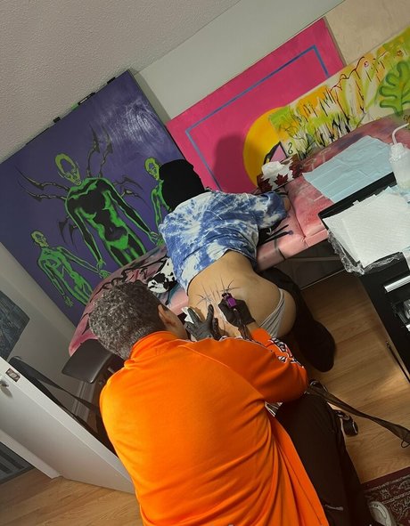 escobutt pornstar nude images