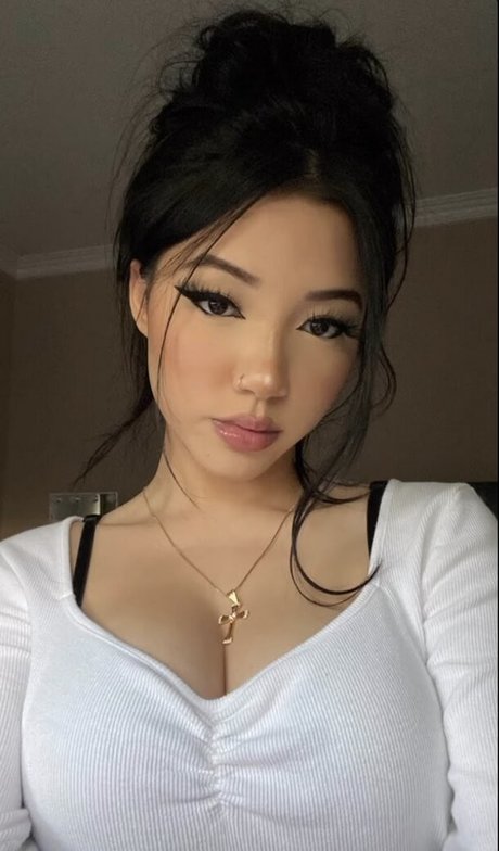 icybabym art model pic