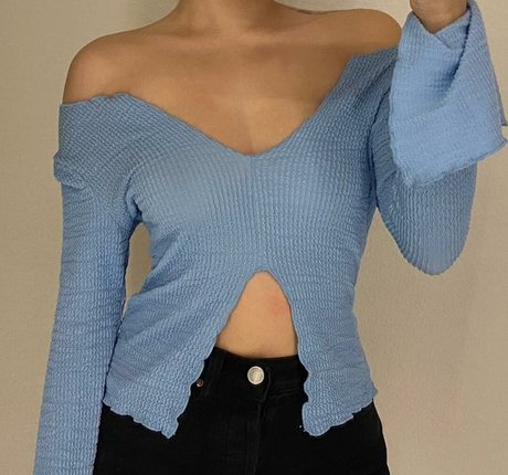 icybabym model top photo