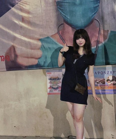 ZhouYiQin sex pornstar photos