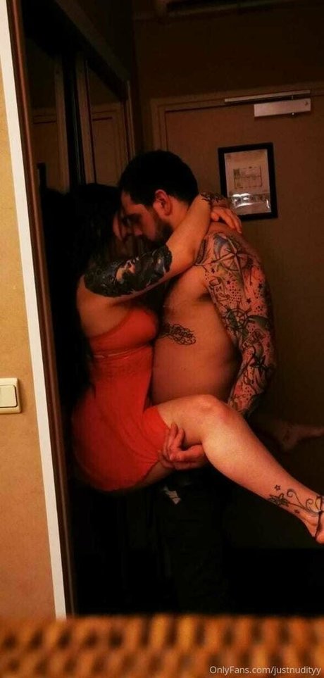 ebony smoking onlyfans pornos pics