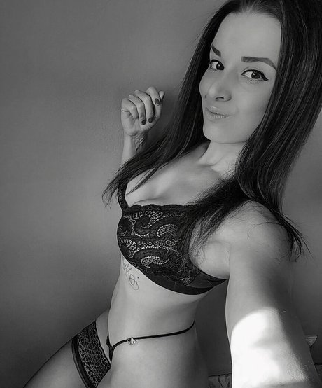 dark nipples onlyfans hot porn pic