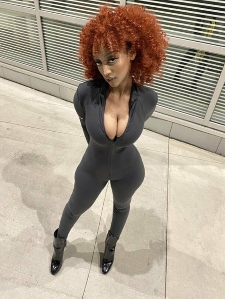 Solaya Ismail pornstar erotic gallery